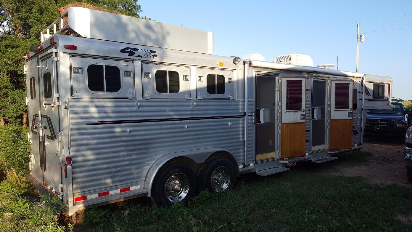 horse star trailers