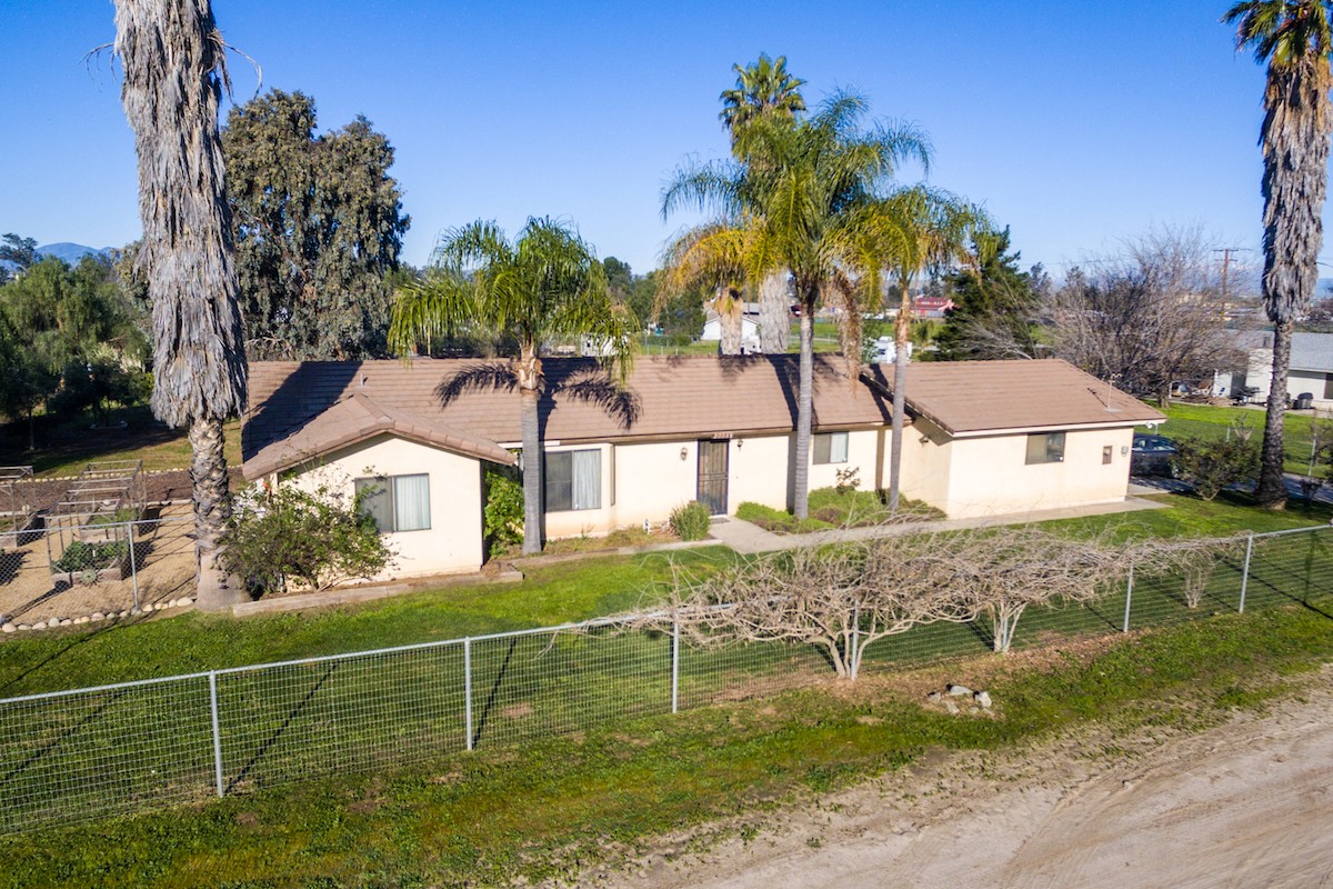 1 Acre Horse Property California