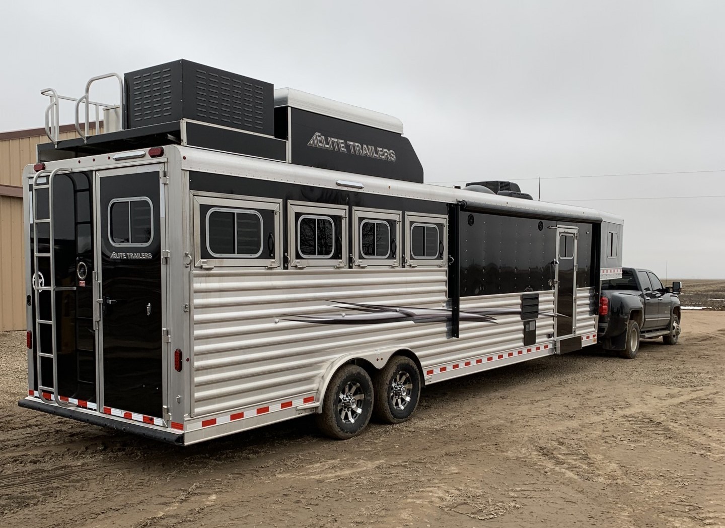 Horse trailers for sale in KS