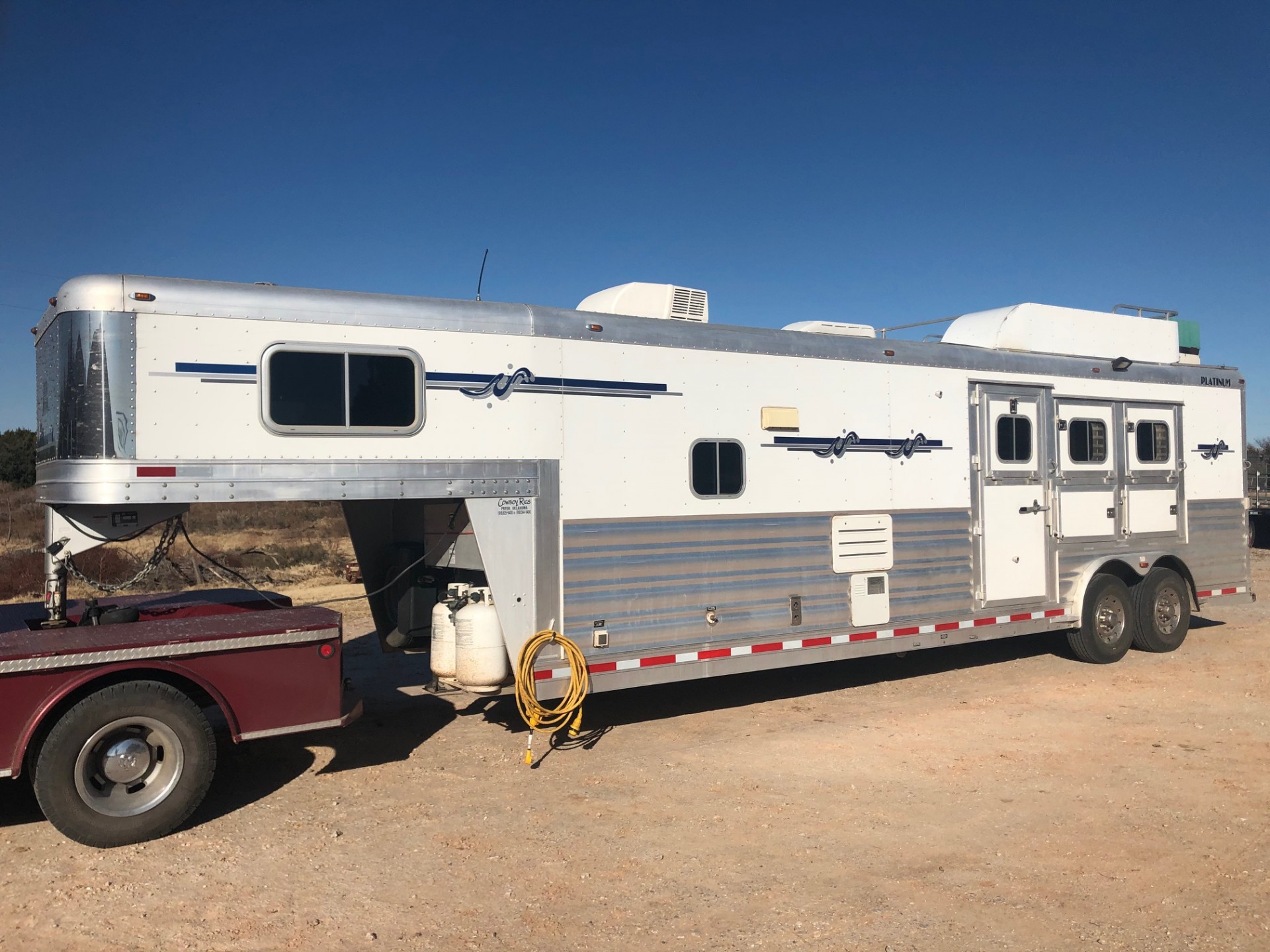 living horse quarters trailer platinum fullsize