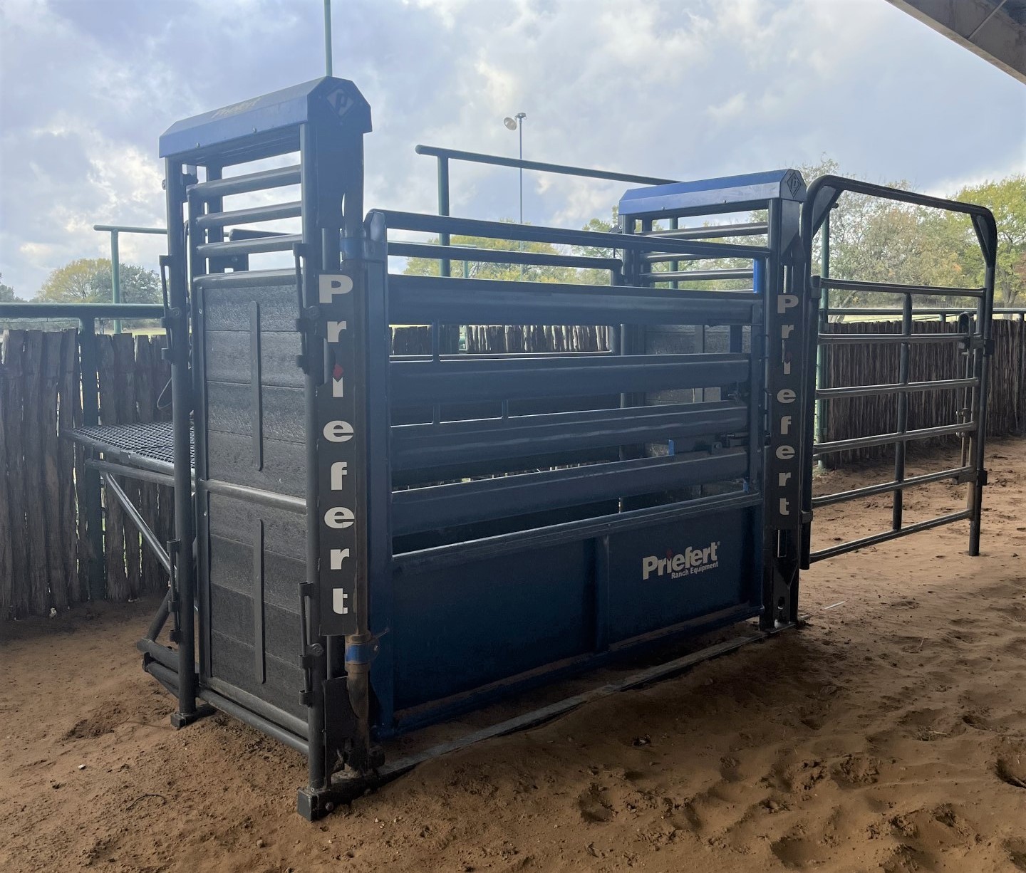 Priefert Bucking Chute