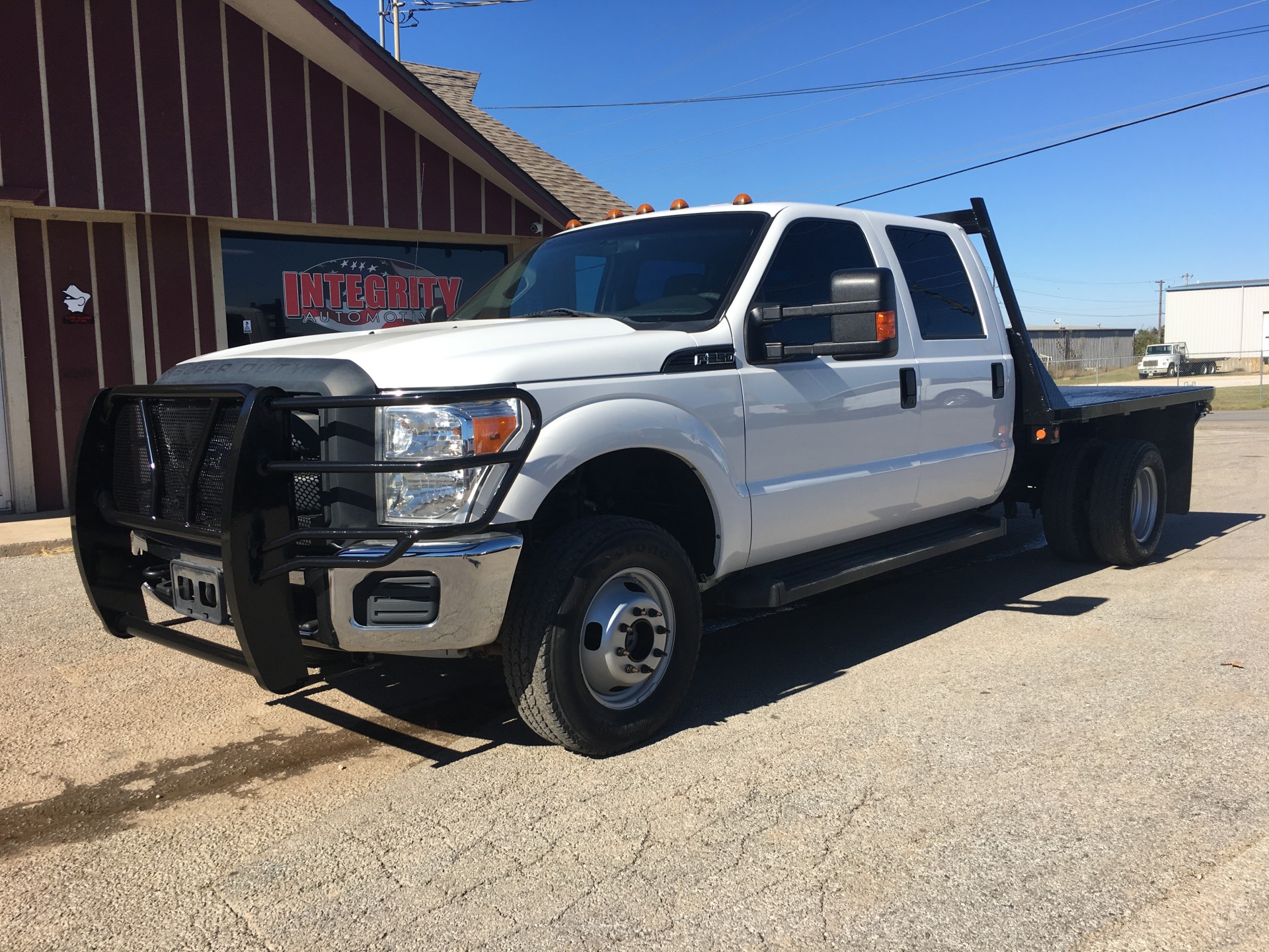 2012 ford crew f350 flatbed dually gas